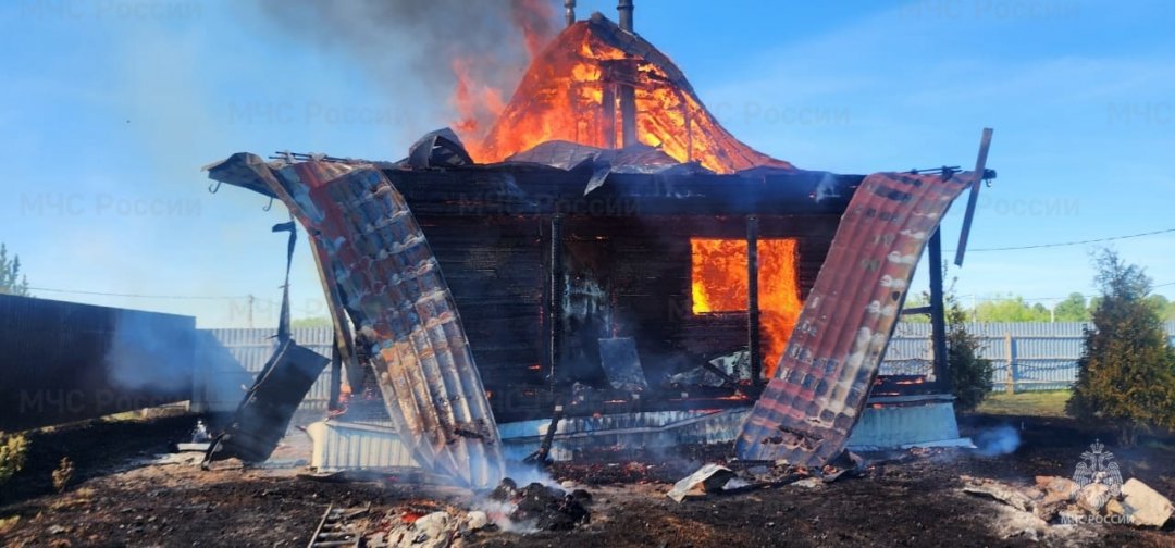 Пожар в Тарусском районе, д. Юрятино, ул. Протвинская