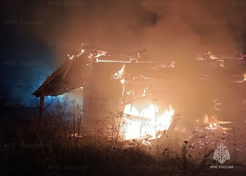 Пожар в Тарусском районе, д. Барятино, ул. Молодежная